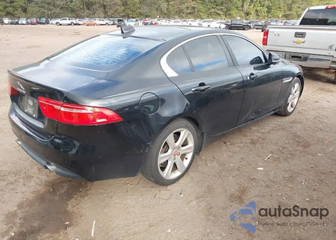 2017 Jaguar Xe 25T Premium из США, поврежденный, VIN SAJAD4BG9HA969703